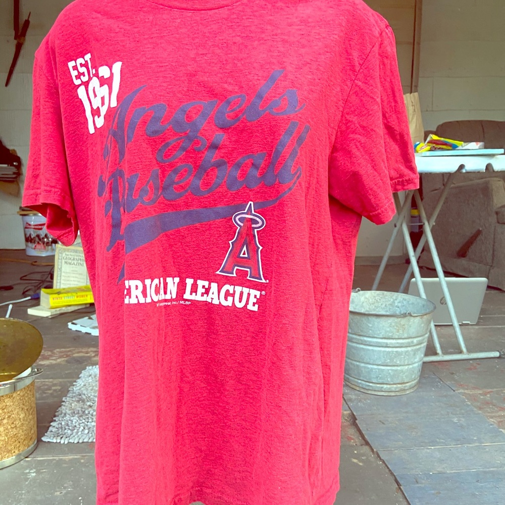 Graphic tee